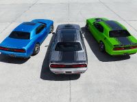 Dodge Challenger (2015) - picture 6 of 32