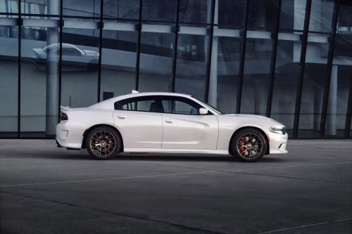 Dodge Charger SRT Hellcat (2015) - picture 32 of 69