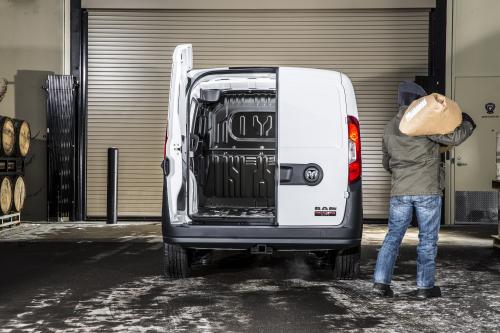 Dodge Ram ProMaster City (2015) - picture 17 of 42