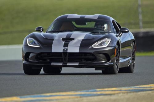 Dodge Viper SRT (2015) - picture 1 of 12