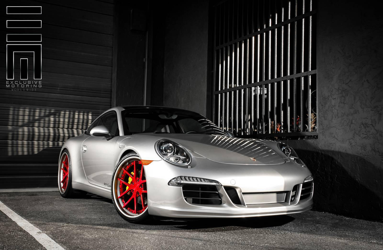 Exclusive Motoring Porsche 911 Carrera