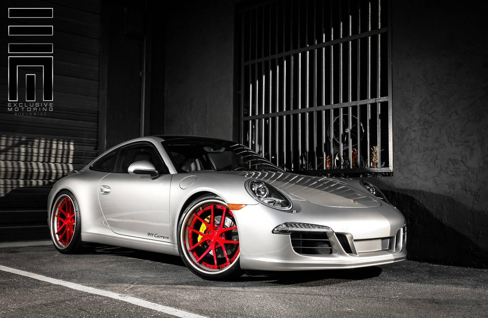 Exclusive Motoring Porsche 911 Carrera