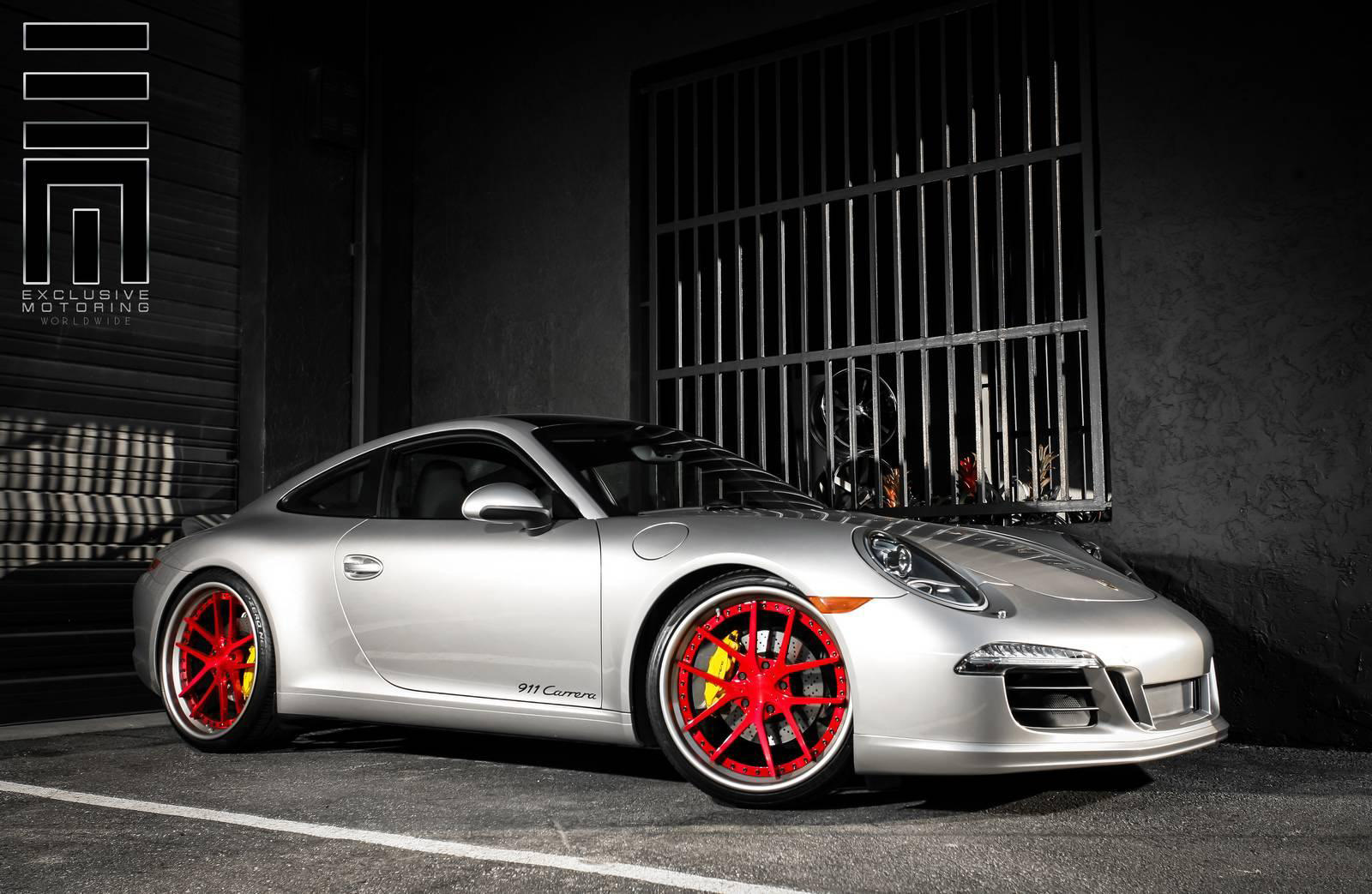Exclusive Motoring Porsche 911 Carrera