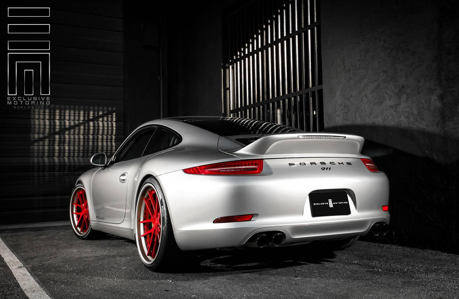 Exclusive Motoring Porsche 911 Carrera