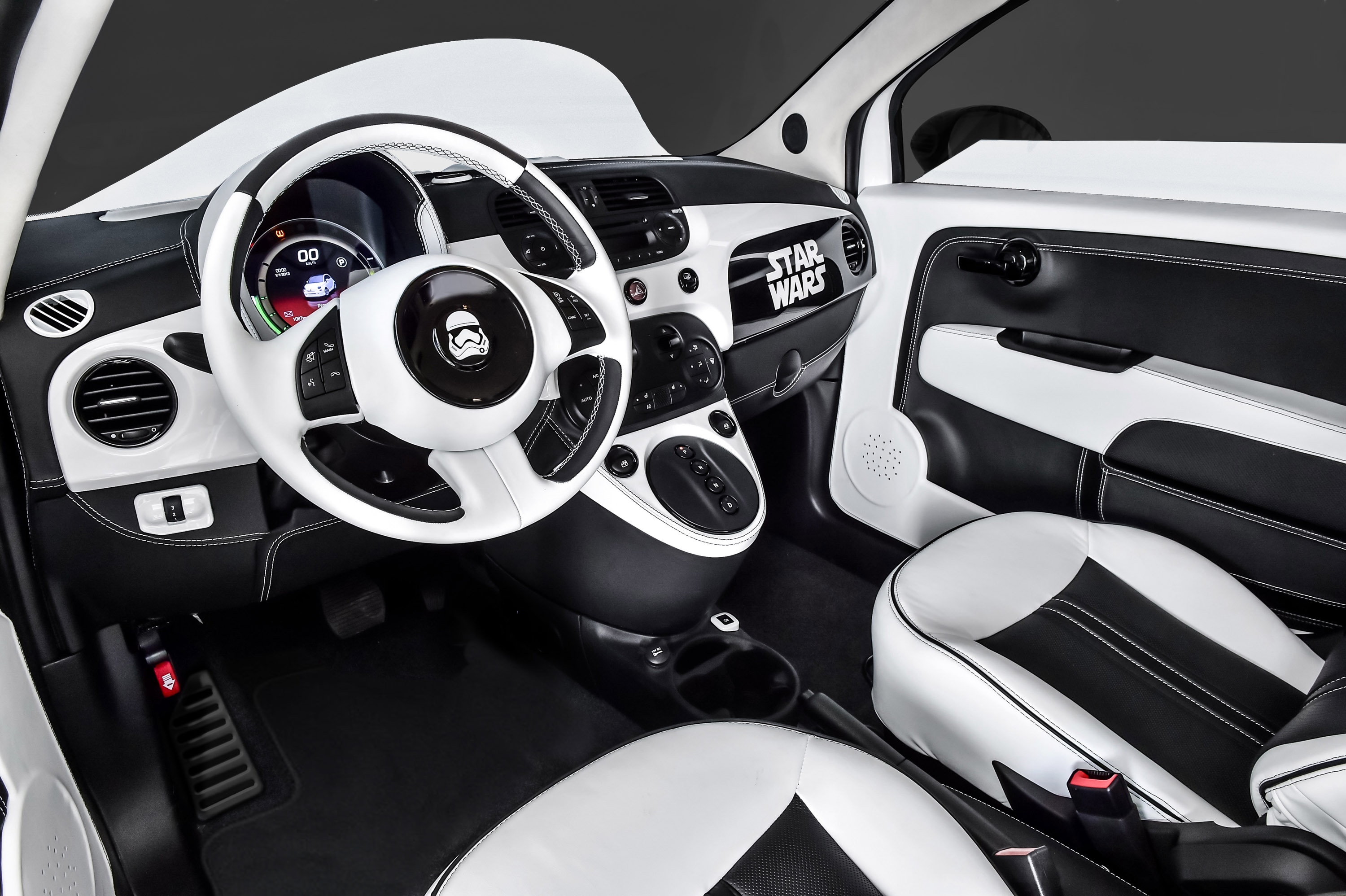 Fiat 500e stormtrooper