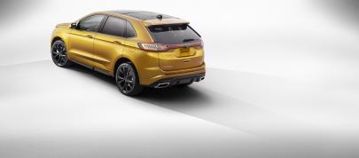Ford Edge (2015) - picture 4 of 18