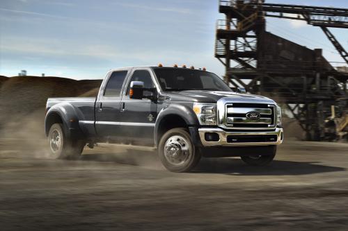 Ford F-450 Super Duty (2015) - picture 1 of 5