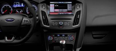 Ford Focus ST (2015) - picture 7 of 14