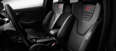 Ford Focus ST (2015) - picture 12 of 14