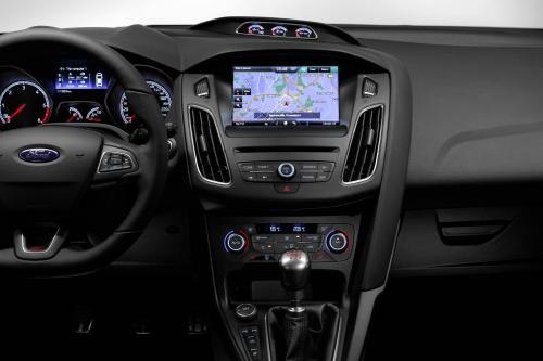 Ford Focus ST (2015) - picture 9 of 14