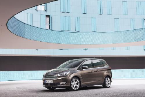 Ford Grand C-MAX (2015) - picture 1 of 3