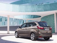 Ford Grand C-MAX (2015) - picture 3 of 3