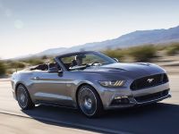 Ford Mustang Convertible (2015) - picture 1 of 9