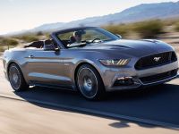 2015 Ford Mustang Convertible, 2 of 9