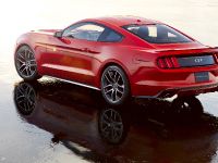 Ford Mustang (2015) - picture 2 of 15