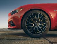 Ford Mustang (2015) - picture 5 of 15