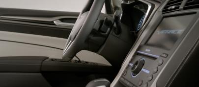 Ford Vignale Mondeo (2015) - picture 12 of 13