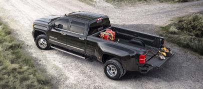 GMC Sierra Denali 3500HD (2015) - picture 4 of 7