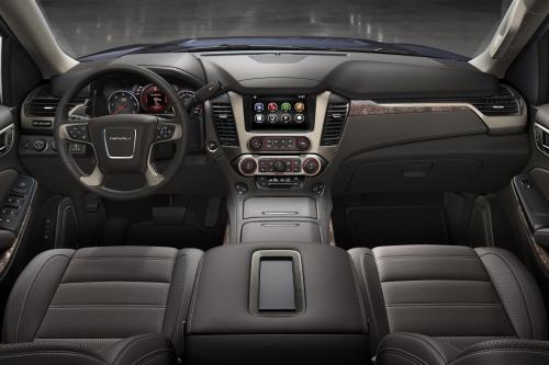 GMC Yukon Denali (2015) - picture 16 of 16