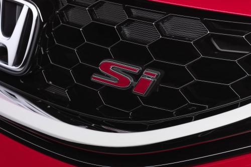 Honda Civic Si Sedan (2015) - picture 16 of 23