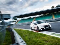 2015 Honda Civic Type R at famous race tracks (2016) - picture 6 of 19
