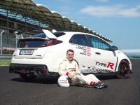 2015 Honda Civic Type R at famous race tracks (2016) - picture 14 of 19
