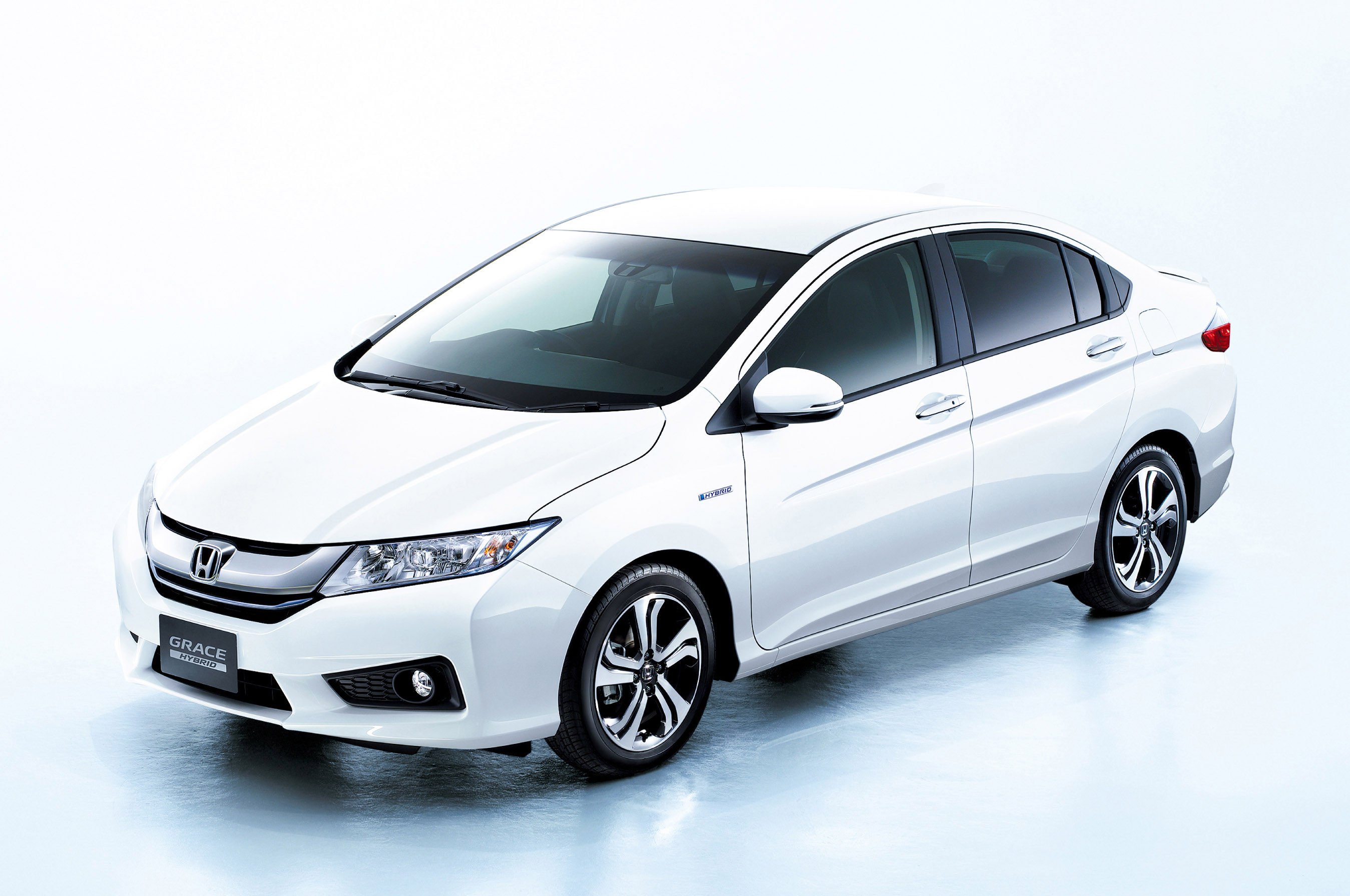 Honda Grace Hybrid