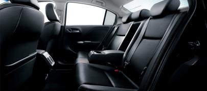 Honda Grace Hybrid (2015) - picture 20 of 29