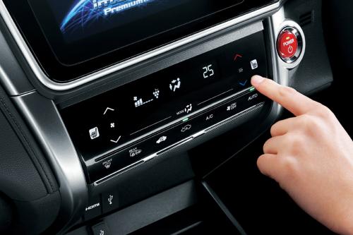 Honda Grace Hybrid (2015) - picture 25 of 29