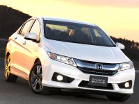 Honda Grace Hybrid (2015) - picture 2 of 29