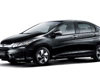 Honda Grace Hybrid (2015)