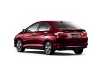 Honda Grace Hybrid (2015) - picture 11 of 29