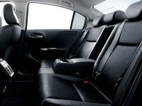 Honda Grace Hybrid (2015)