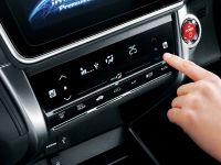 Honda Grace Hybrid (2015)