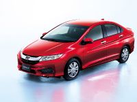 Honda Grace LX (2015) - picture 1 of 5