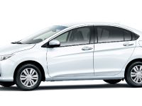 Honda Grace LX (2015) - picture 2 of 5