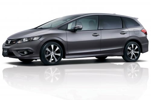 Honda Jade RS (2015) - picture 1 of 20