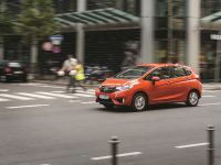 Honda Jazz (2015) - picture 5 of 14