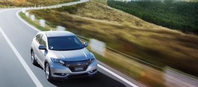 Honda Vezel Hybrid (2015) - picture 4 of 6