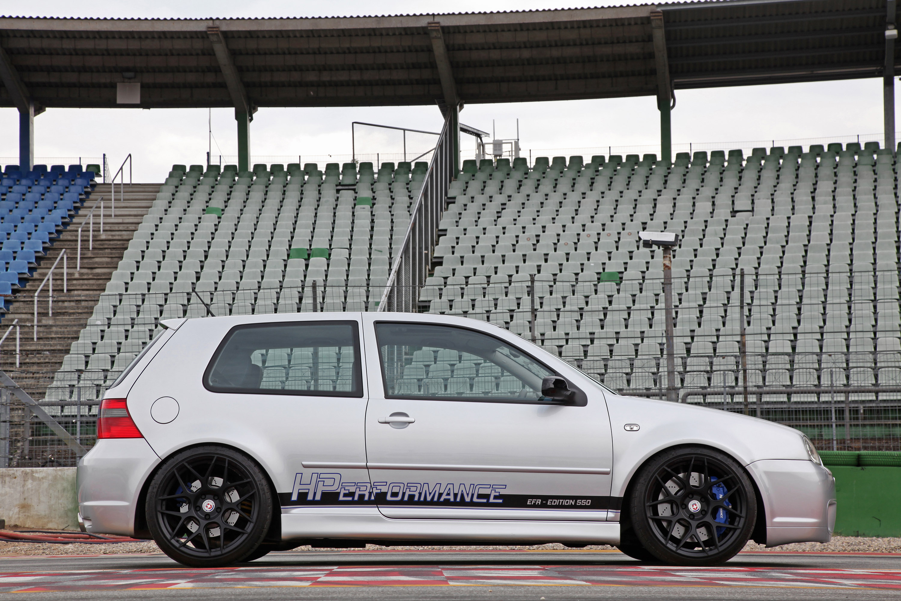 HPerformance Volkswagen Golf R32