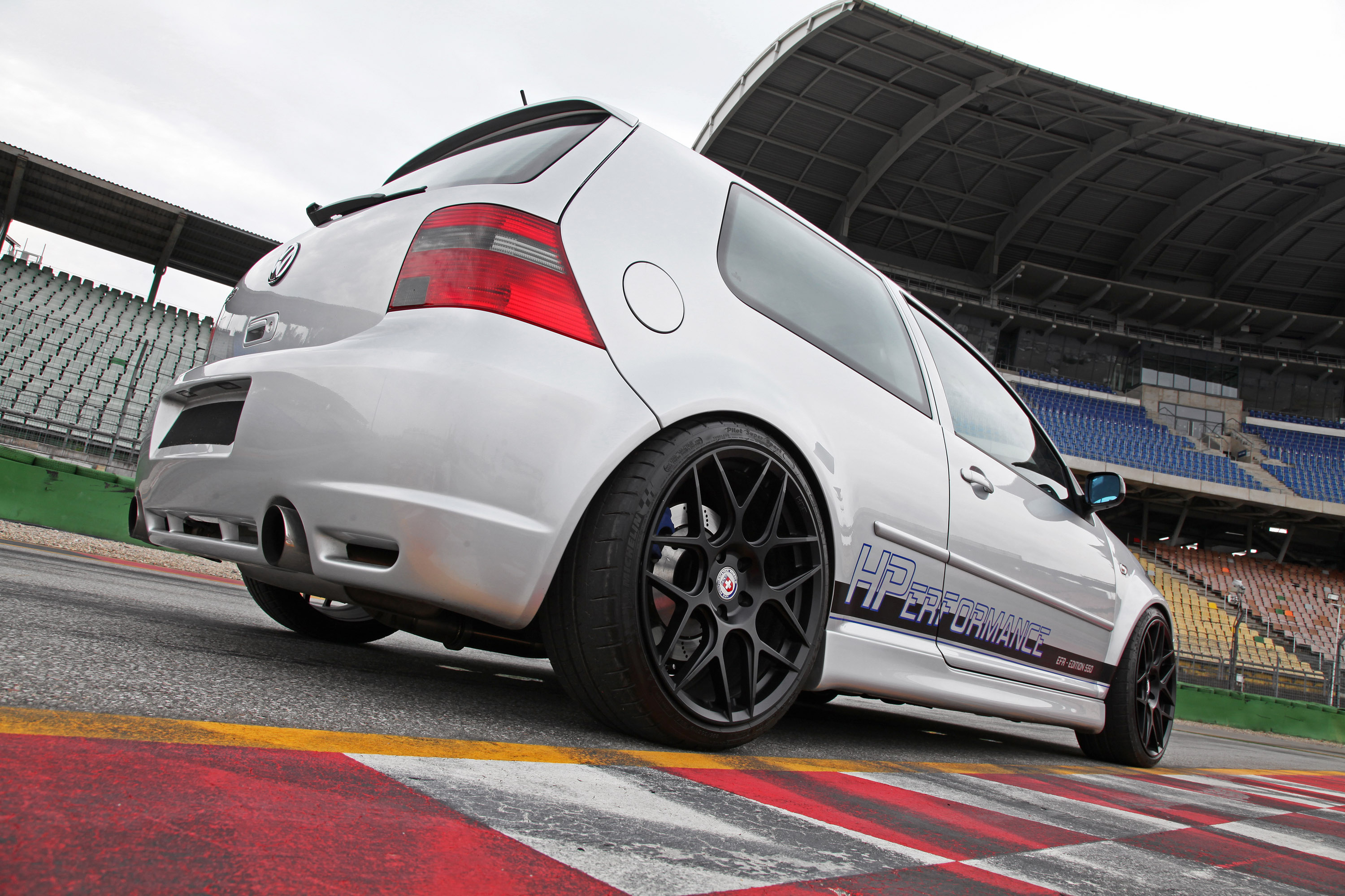 HPerformance Volkswagen Golf R32