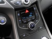 Hyundai Elantra Sedan (2015) - picture 30 of 50