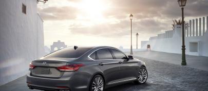 Hyundai Genesis (2015) - picture 20 of 26