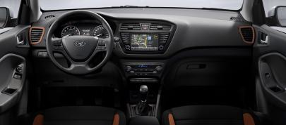 Hyundai i20 Coupe (2015) - picture 7 of 7