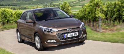 Hyundai New Generation i20 (2015) - picture 7 of 20