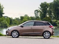 Hyundai New Generation i20 (2015) - picture 2 of 20