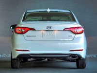 Hyundai Sonata Eco (2015) - picture 2 of 3