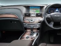 Infiniti Fuga (2015) - picture 11 of 15