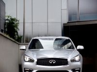 Infiniti Q70 (2015) - picture 1 of 7