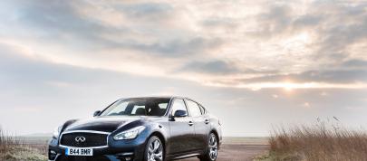 Infiniti Q70S (2015) - picture 4 of 19